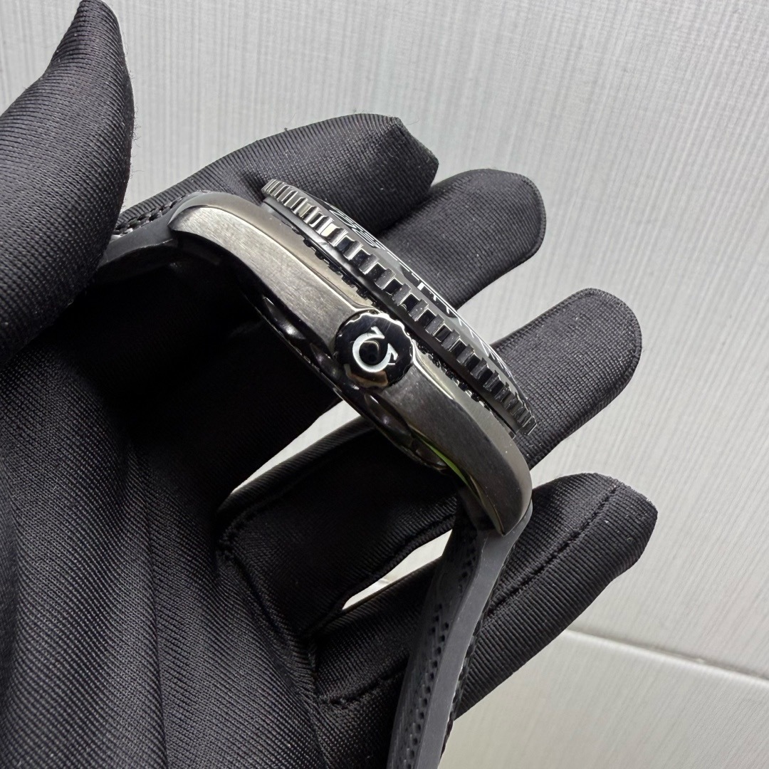 Omega  Seamaster Planet Ocean 600M 45.5mm Co-Axial Master Chronometer ETNZ Deep Black Men's Watch 215.92.46.22.01.004