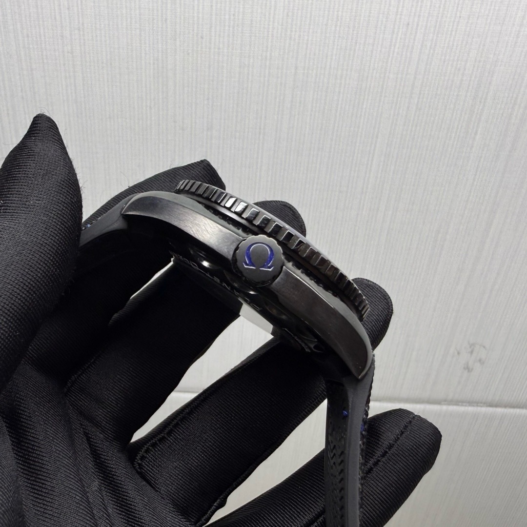 Omega Seamaster Planet Ocean GMT Automatic 45mm Ceramic Mens 215.92.46.22.01.002