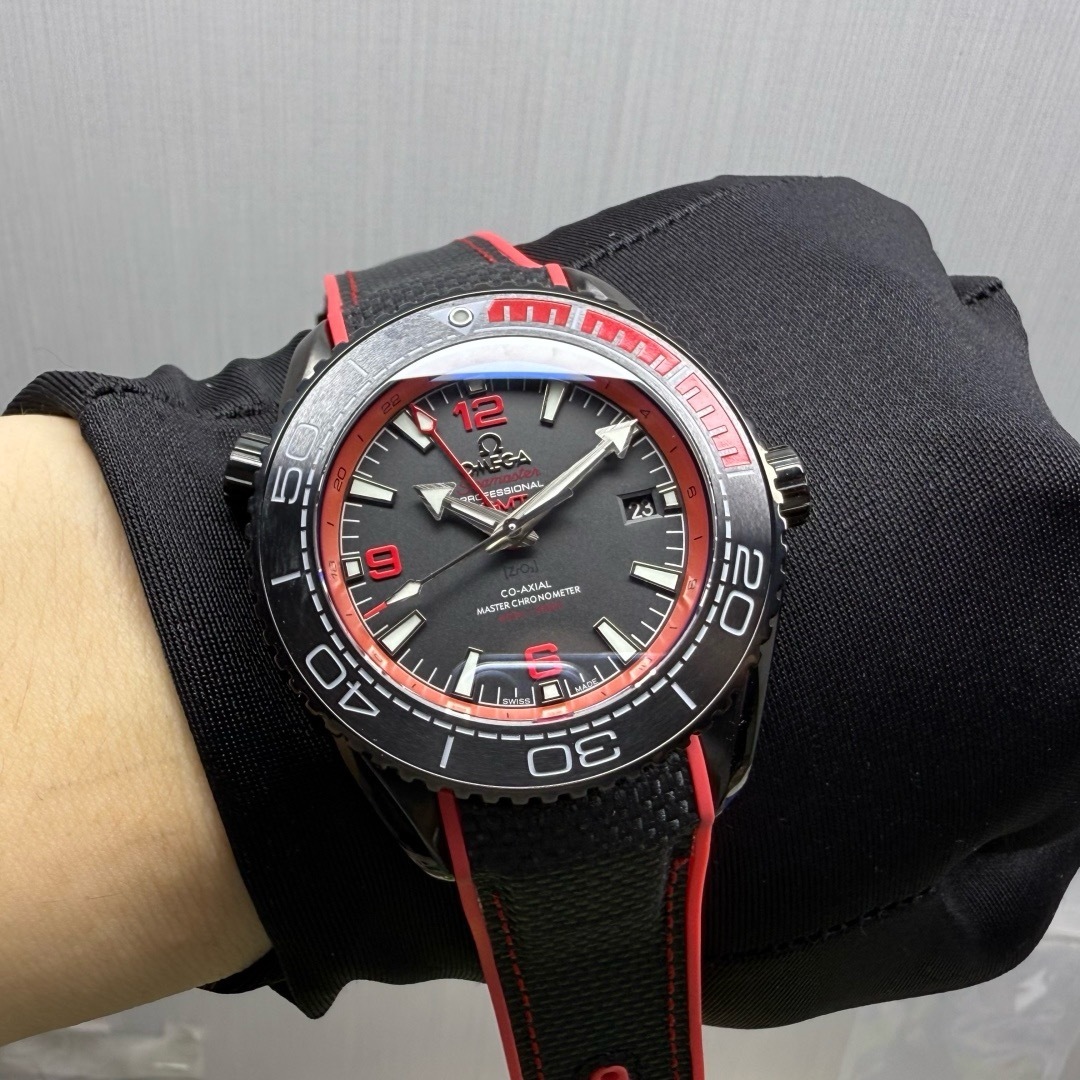 Omega Seamaster Planet Ocean 600M 45.5mm - Deep Black