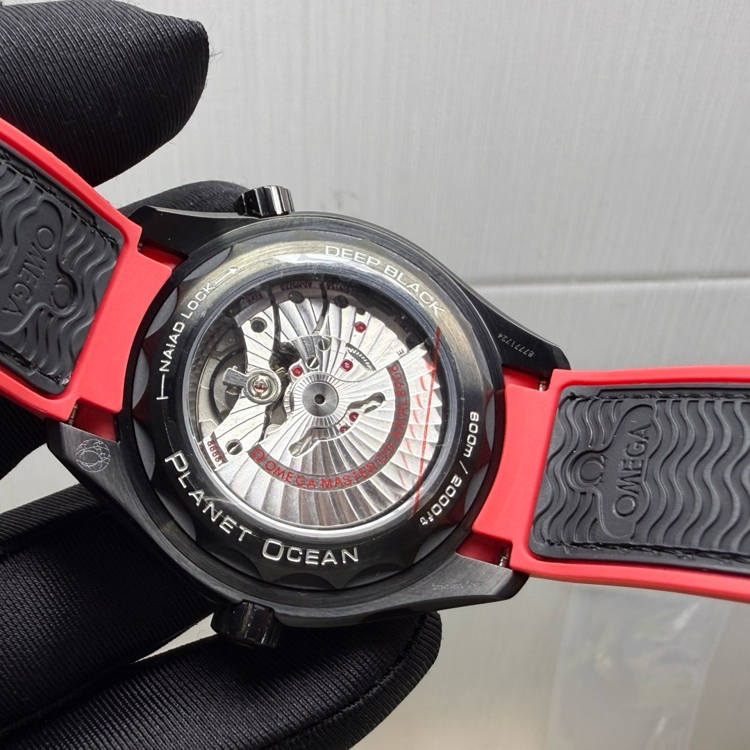 Omega Seamaster Planet Ocean 600M 45.5mm - Deep Black