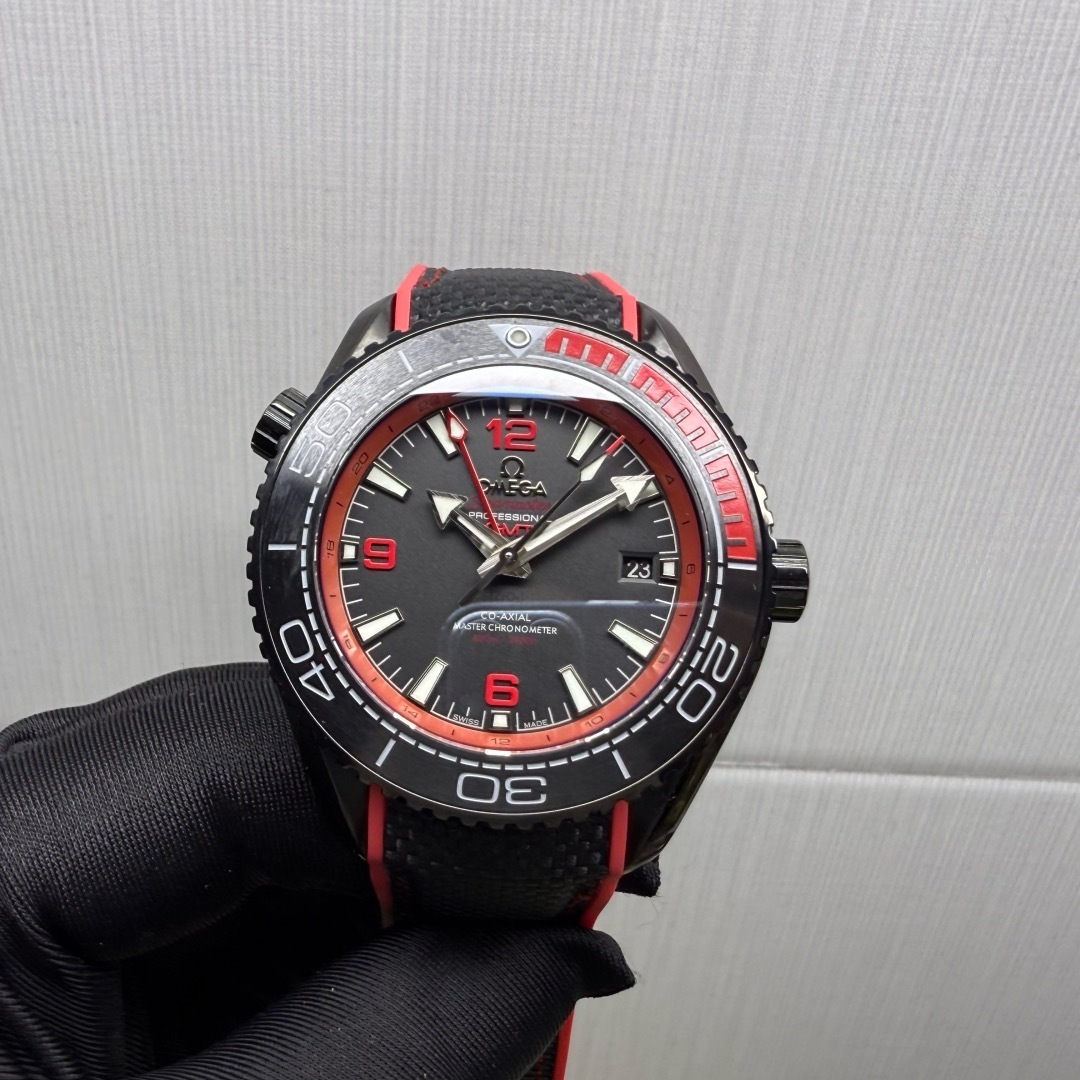 Omega Seamaster Planet Ocean 600M 45.5mm - Deep Black