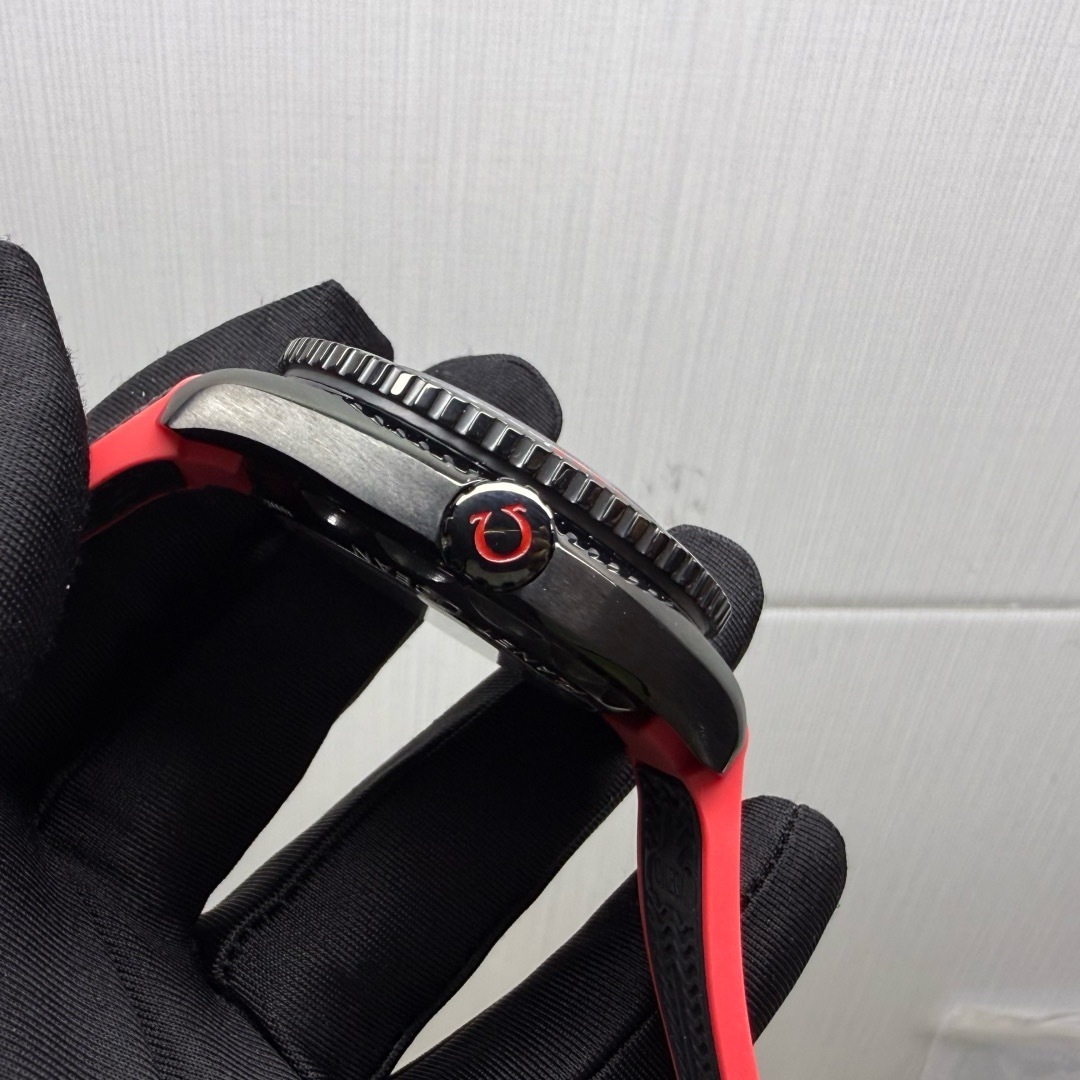 Omega Seamaster Planet Ocean 600M 45.5mm - Deep Black