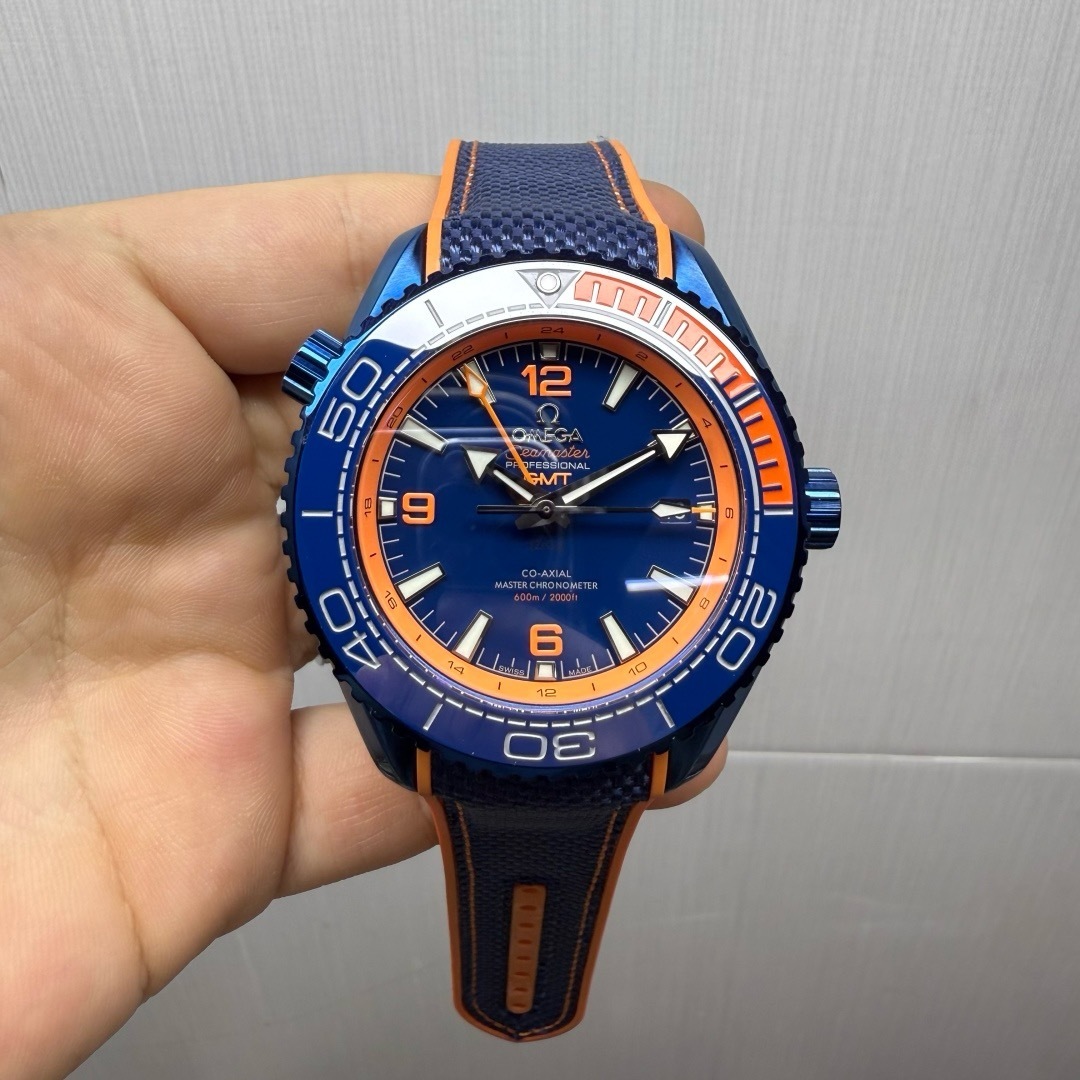 Omega 215.92.46.22.03.001 Planet Ocean 600m Co-Axial Master Chronometer GMT Watch BIG BLUE