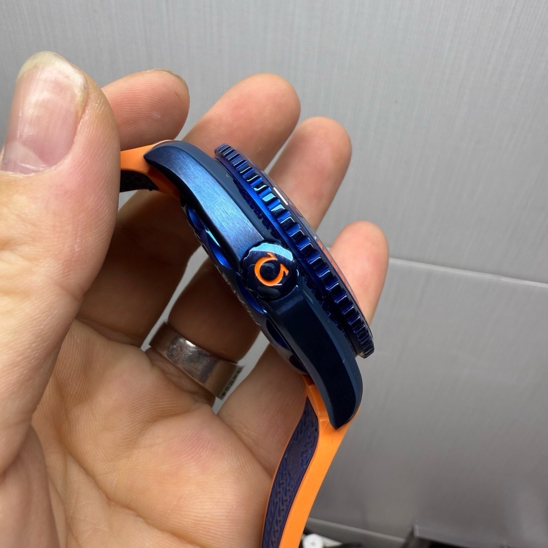 Omega 215.92.46.22.03.001 Planet Ocean 600m Co-Axial Master Chronometer GMT Watch BIG BLUE