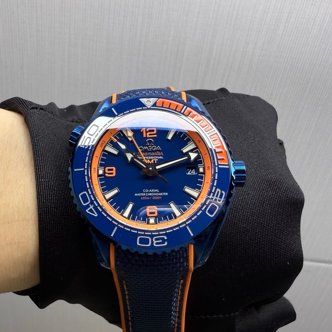 Omega 215.92.46.22.03.001 Planet Ocean 600m Co-Axial Master Chronometer GMT Watch BIG BLUE