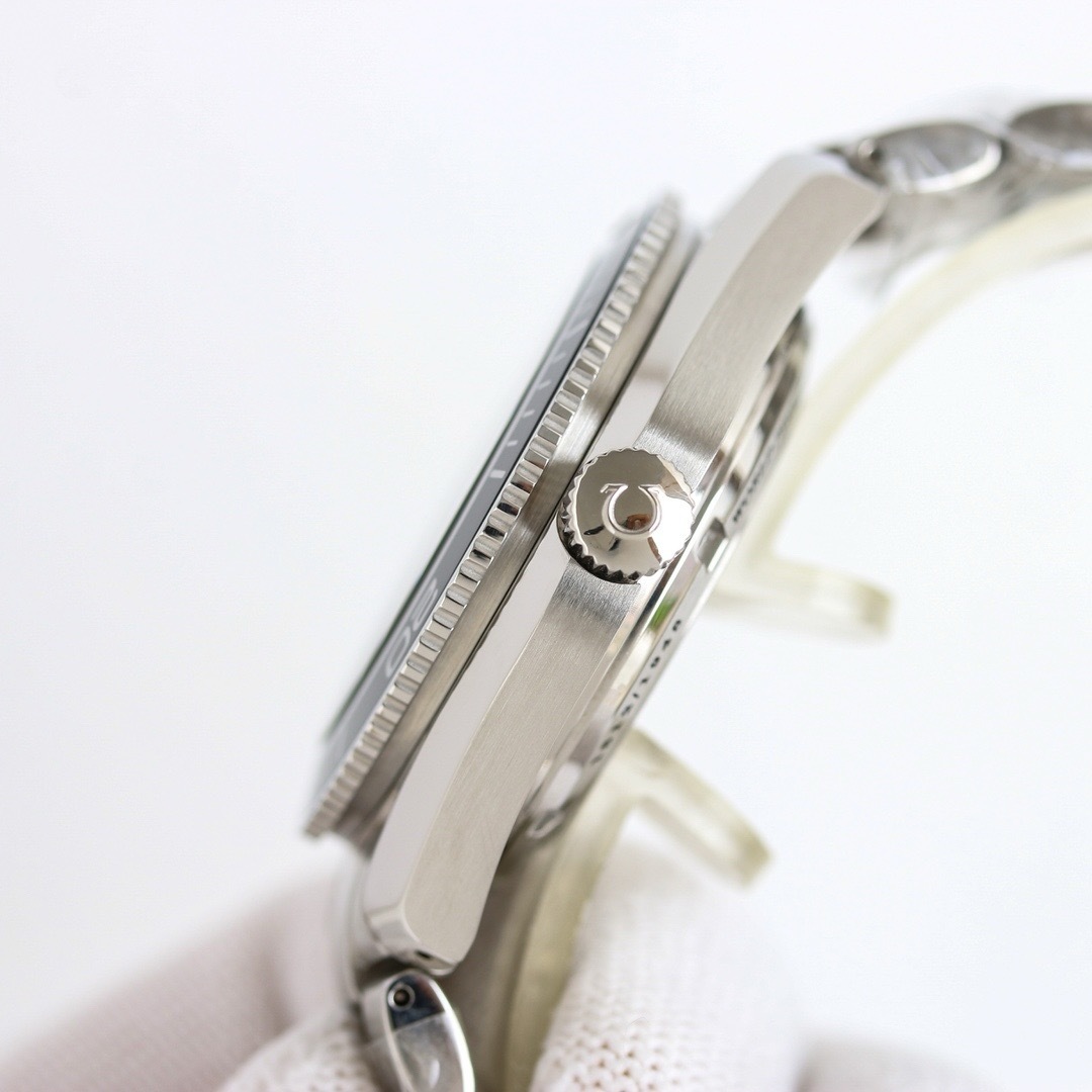 Omega Seamaster Planet Ocean 42 mm ref. 2201.50.00 ...