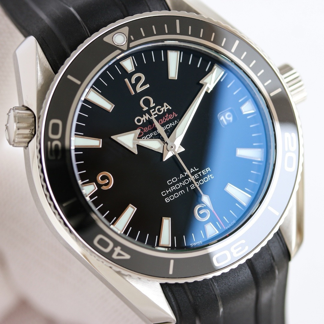 Omega Seamaster Planet Ocean 2201.50.00 Black Dial Bezel Stainless Steel 42mm