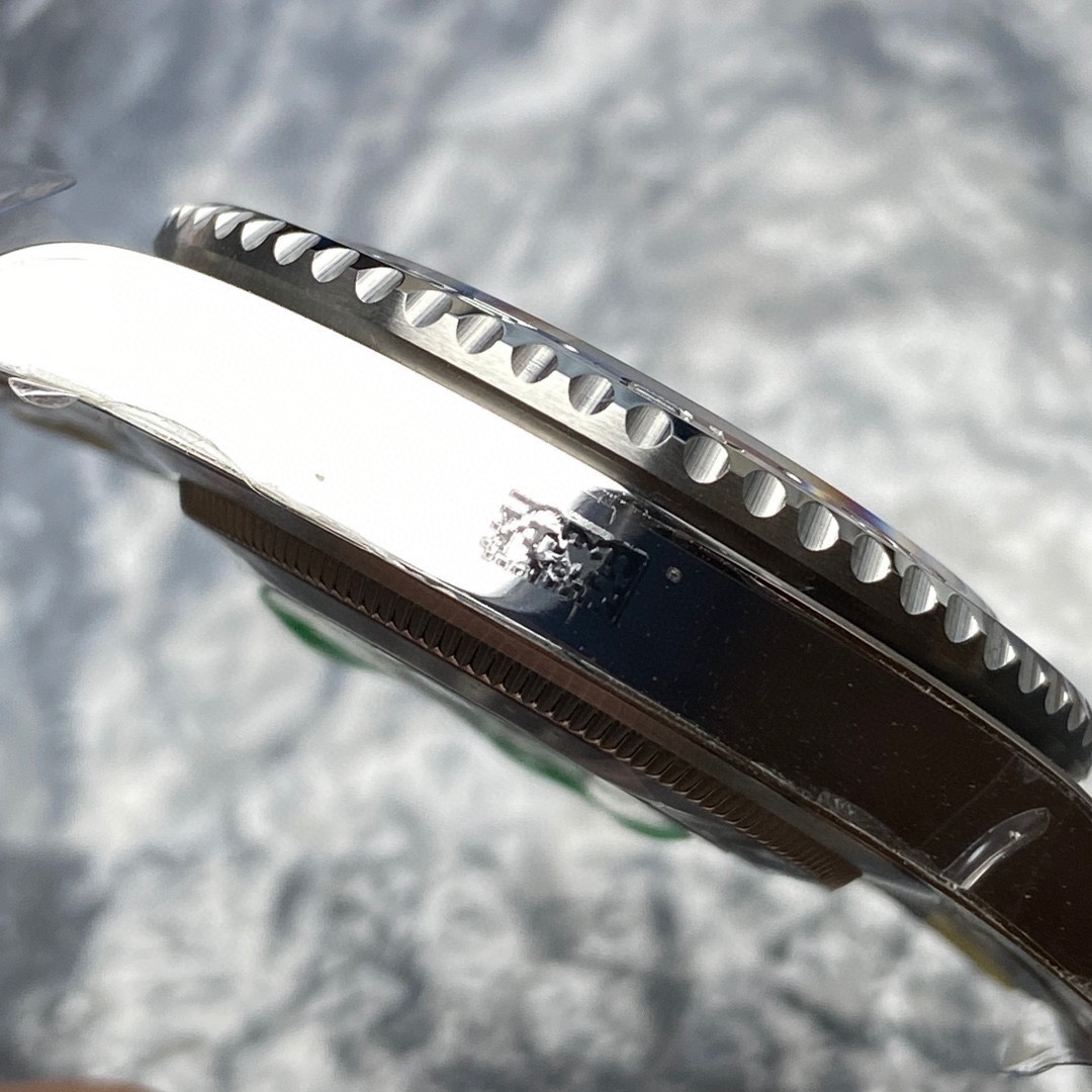 GMT-Master II  Oyster, 40 mm, Oystersteel  Reference 126710BLRO