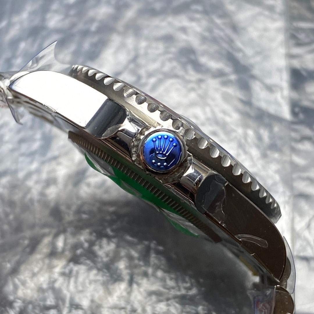 GMT-Master II  Oyster, 40 mm, Oystersteel  Reference 126710BLRO