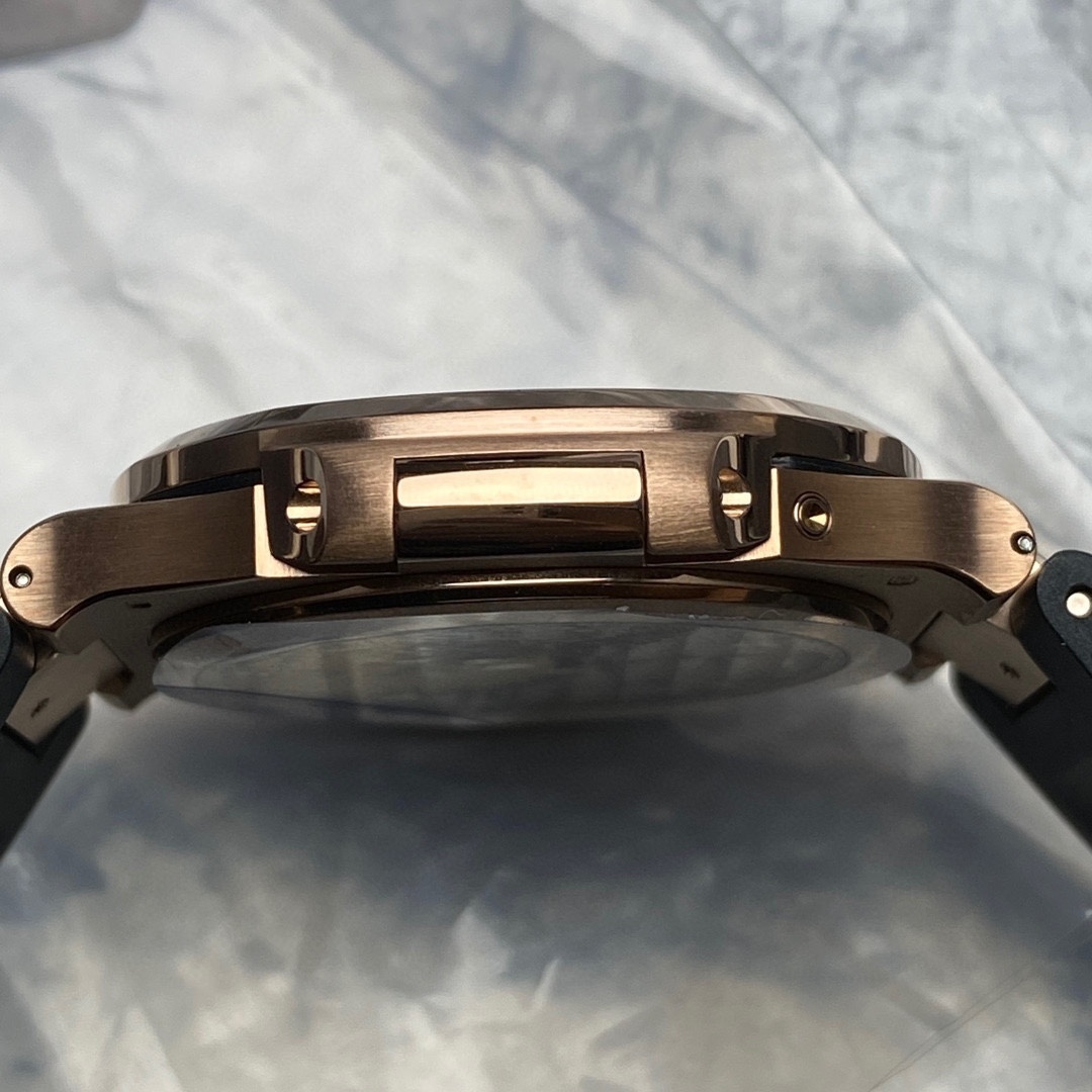 Patek Philippe 5712/1R Nautilus Rose Gold 2025 for