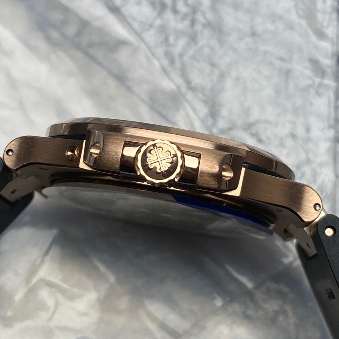 Patek Philippe 5712/1R Nautilus Rose Gold 2025 for