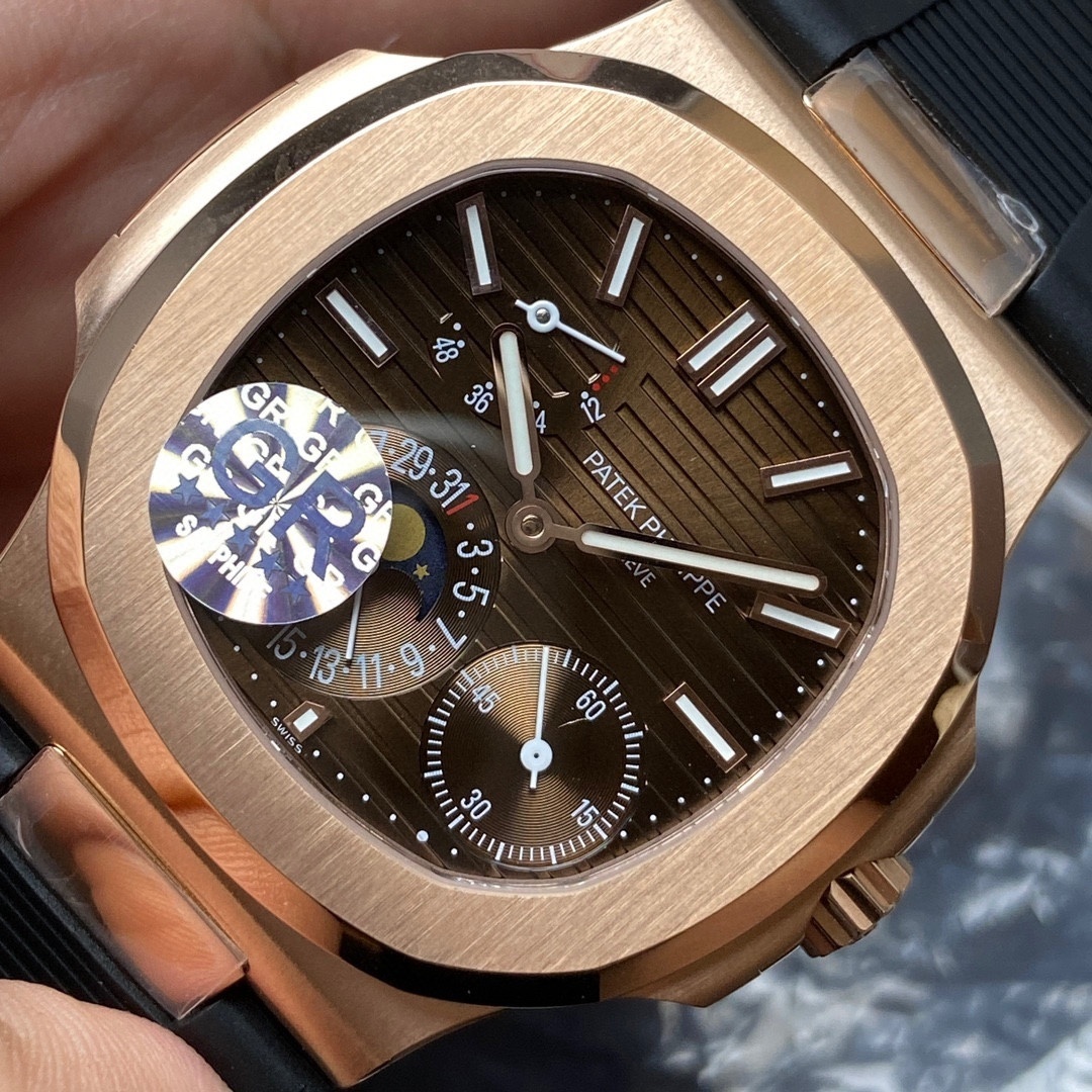Patek Philippe 5712/1R Nautilus Rose Gold 2025 for
