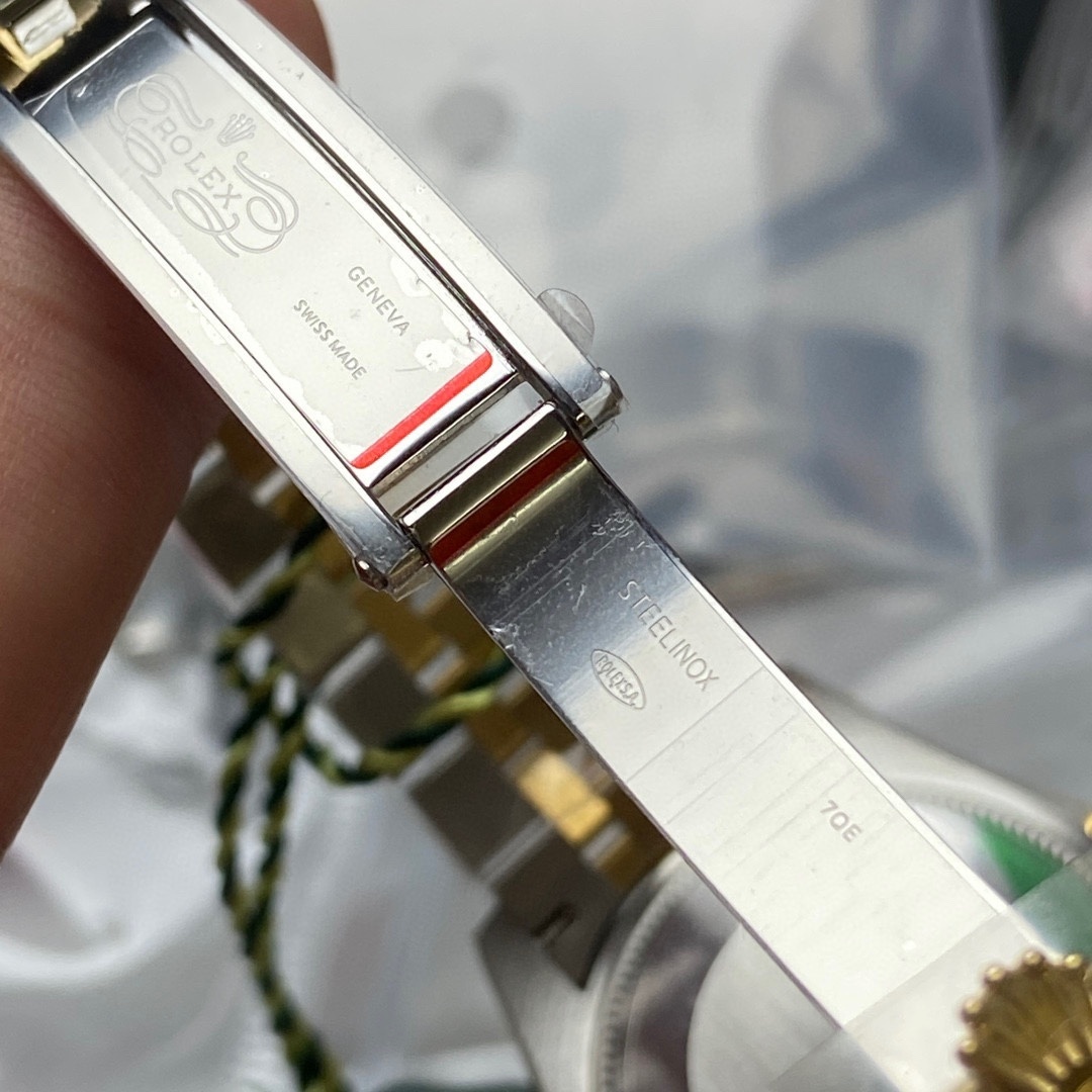 Rolex Datejust 31 watch: Oystersteel and yellow gold .