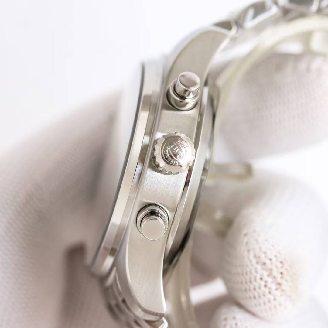 IWC Pilot'S Watch Chronograph Watch, 43mm Black Dial