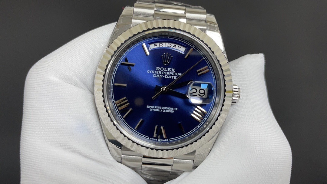 Rolex Day-Date 40mm 228239 White Gold Fluted Bezel Blue Roman Dial President