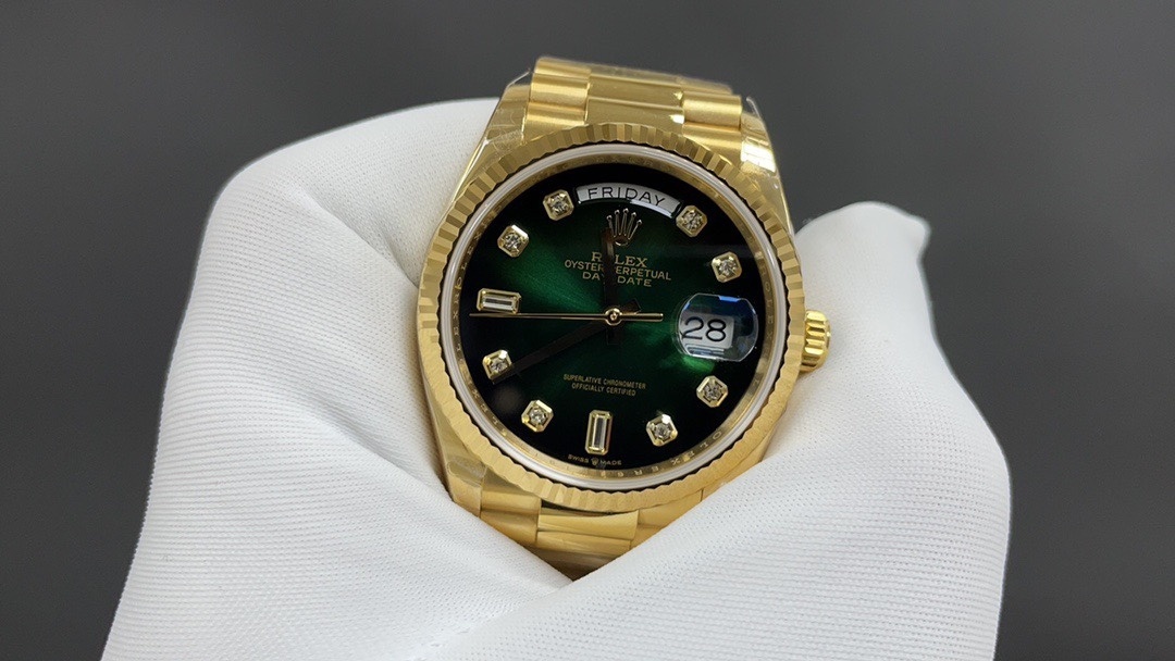 Rolex Day-Date 18238 President- 18k Yellow Gold 36mm-Green Ombre Diamond Dial