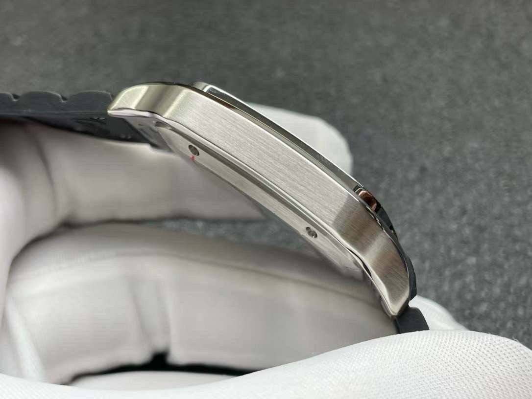 Top-grade watches 04559 Santos de Cartier 40mm Blue Dial in Steel on Black Rubber