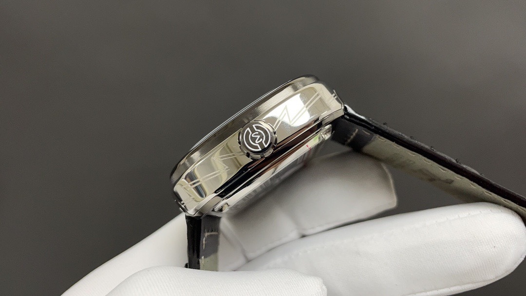 Top-grade watches 04916 SevenFriday Men's Watch M-Series Automatic Silver Tone Case Black Strap M3-08