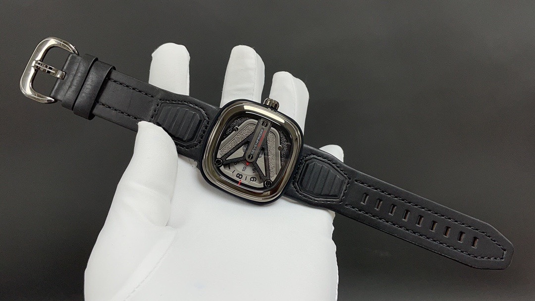 Top-grade watches 04936 Sevenfriday M-Series Automatic Grey Dial Men's Watch M3/01