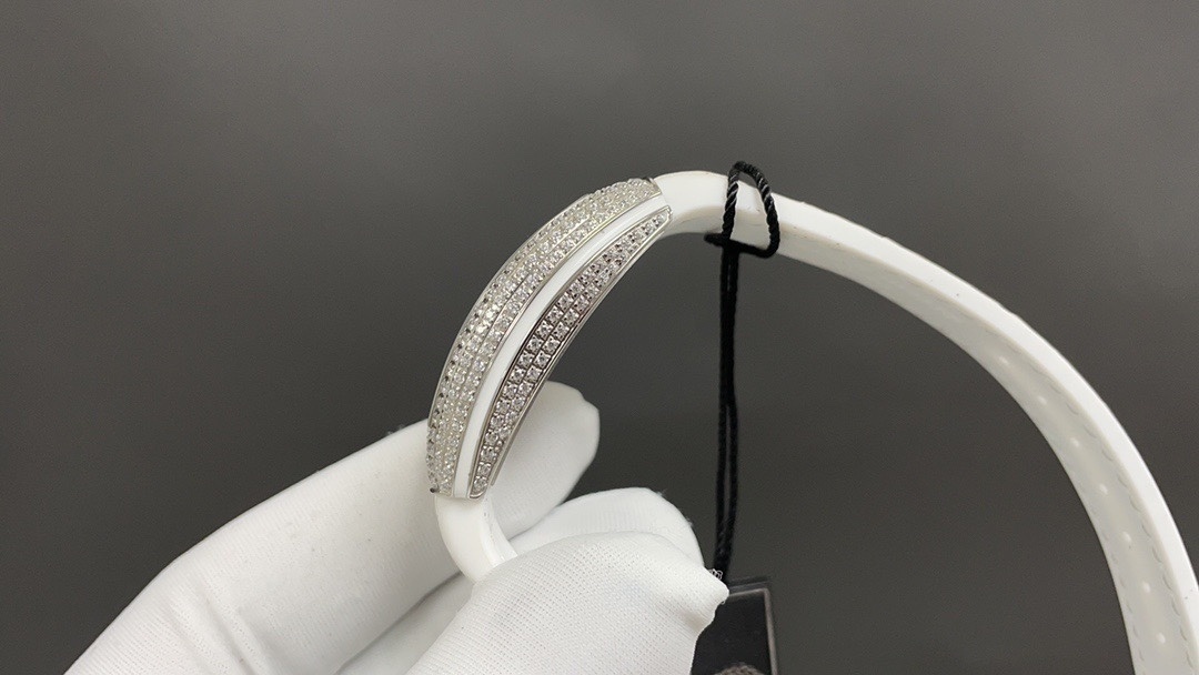 Franck Muller Vanguard Automatic Moon Phase Diamond Silver Dial Unisex Watch V