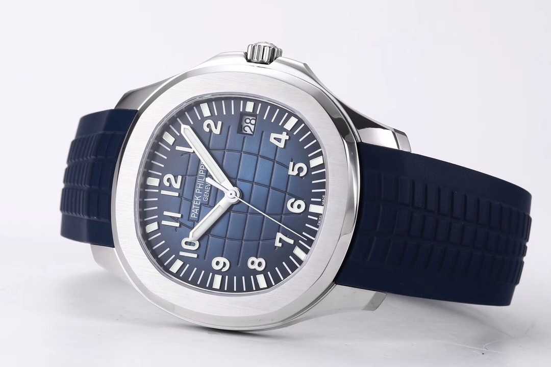 Patek Philippe Aquanaut 5168G Blue Dial & Rubber Strap White Gold