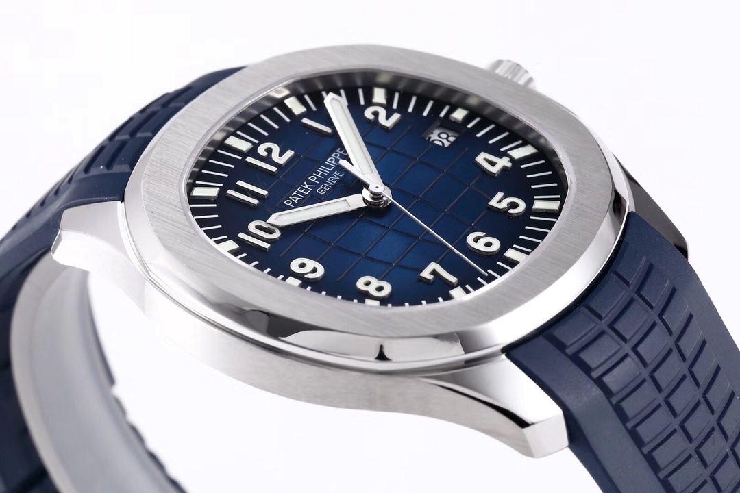 Patek Philippe Aquanaut 5168G Blue Dial & Rubber Strap White Gold