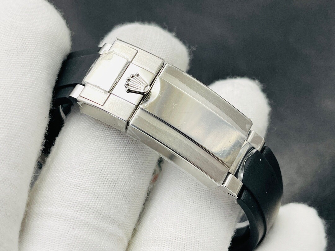 Rolex 116519LN Cosmograph Daytona 18K White Gold with Steel Dial