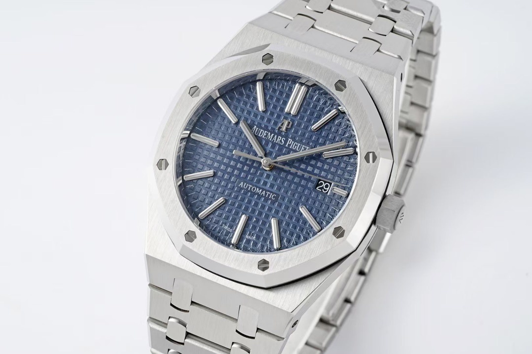 Audemars Piguet Royal Oak Selfwinding 41mm Stainless Steel Blue Dial 15400ST