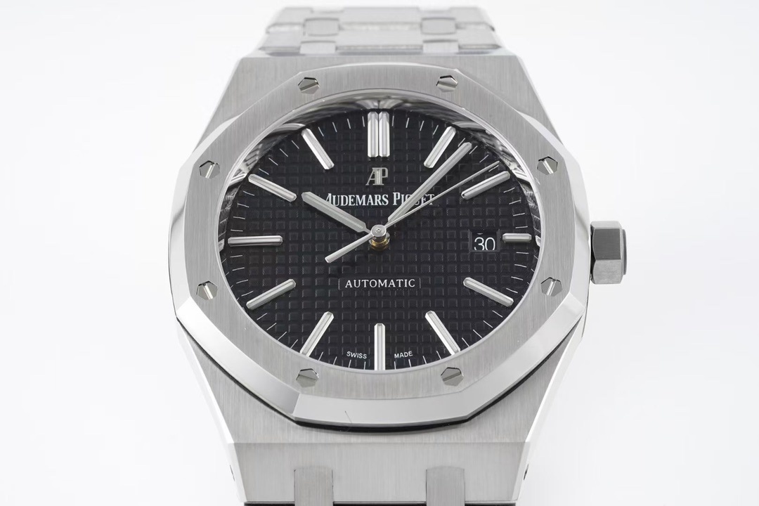 Audemars Piguet Royal Oak Selfwinding Black Watch – Ref. 15400ST.OO.1220ST.01.A Audemars Piguet Royal Oak Selfwinding Black Watch – Ref. 15400ST.OO.1220ST.01.A