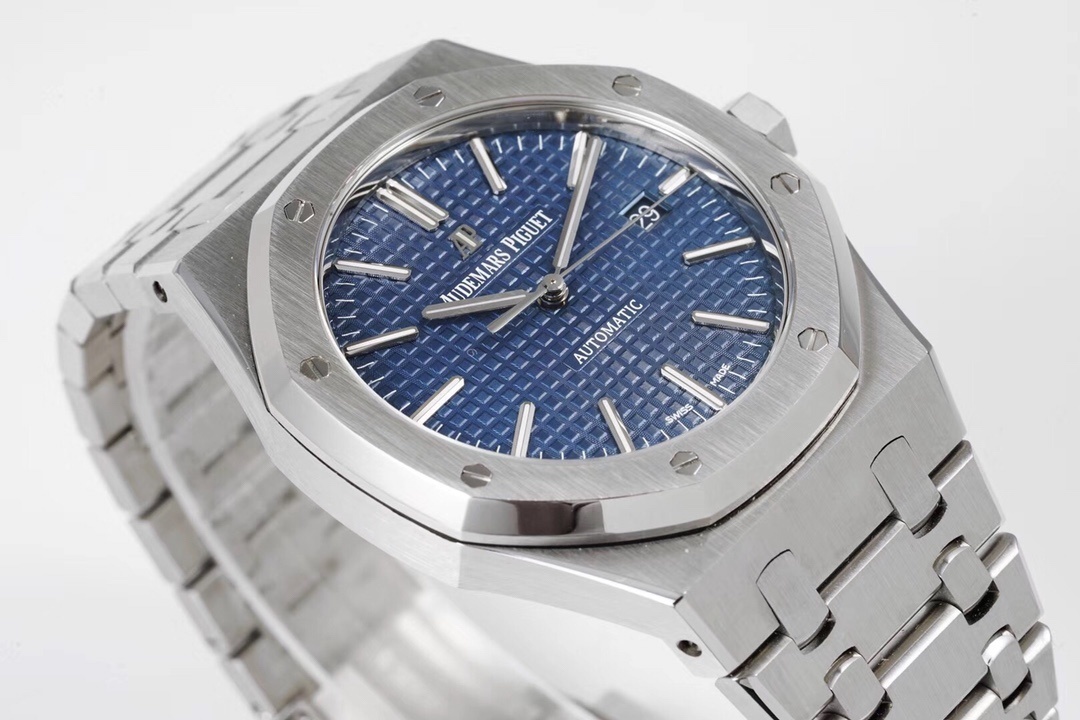 Audemars Piguet Royal Oak Selfwinding 41mm Stainless Steel Blue Dial 15400ST