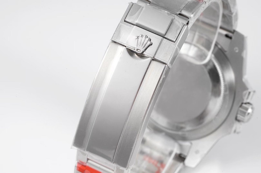 Top-grade watches 06189 Rolex Submariner 116610LV Hulk , Box & papers, Good