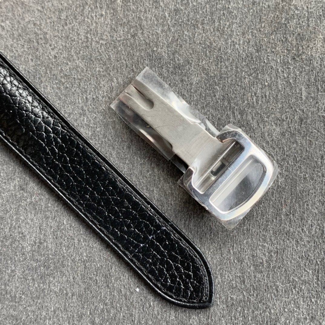 Cartier Tank Solo Large Model 3169 White Dial 27x35mm Women's Watch AM Diamonds