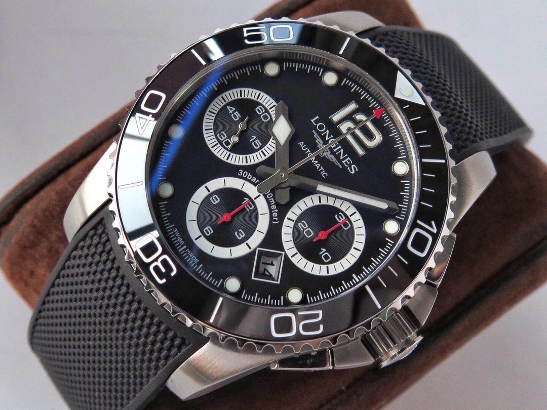 Longines HydroConquest Automatic Chronograph Stainless Steel Black Rubber Strap Black Dial Date Divers Mens Watch L3.783.4.56.9