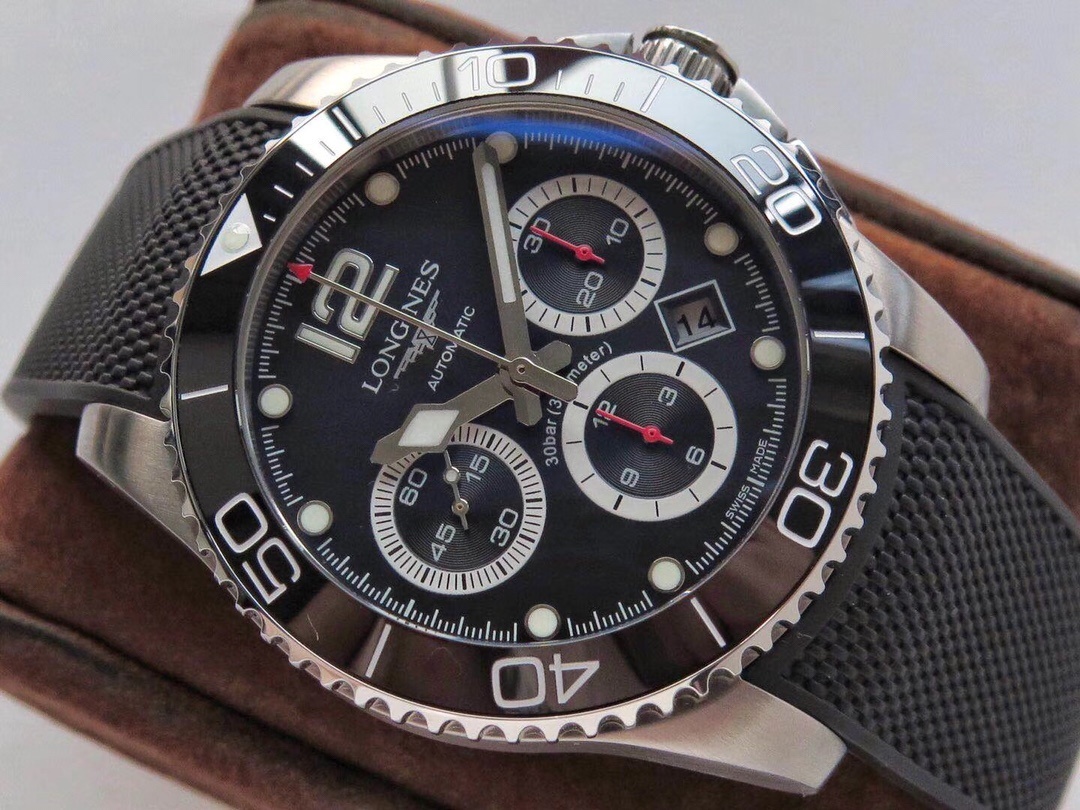 Longines HydroConquest Automatic Chronograph Stainless Steel Black Rubber Strap Black Dial Date Divers Mens Watch L3.783.4.56.9
