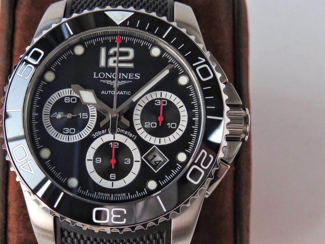 Longines HydroConquest Automatic Chronograph Stainless Steel Black Rubber Strap Black Dial Date Divers Mens Watch L3.783.4.56.9