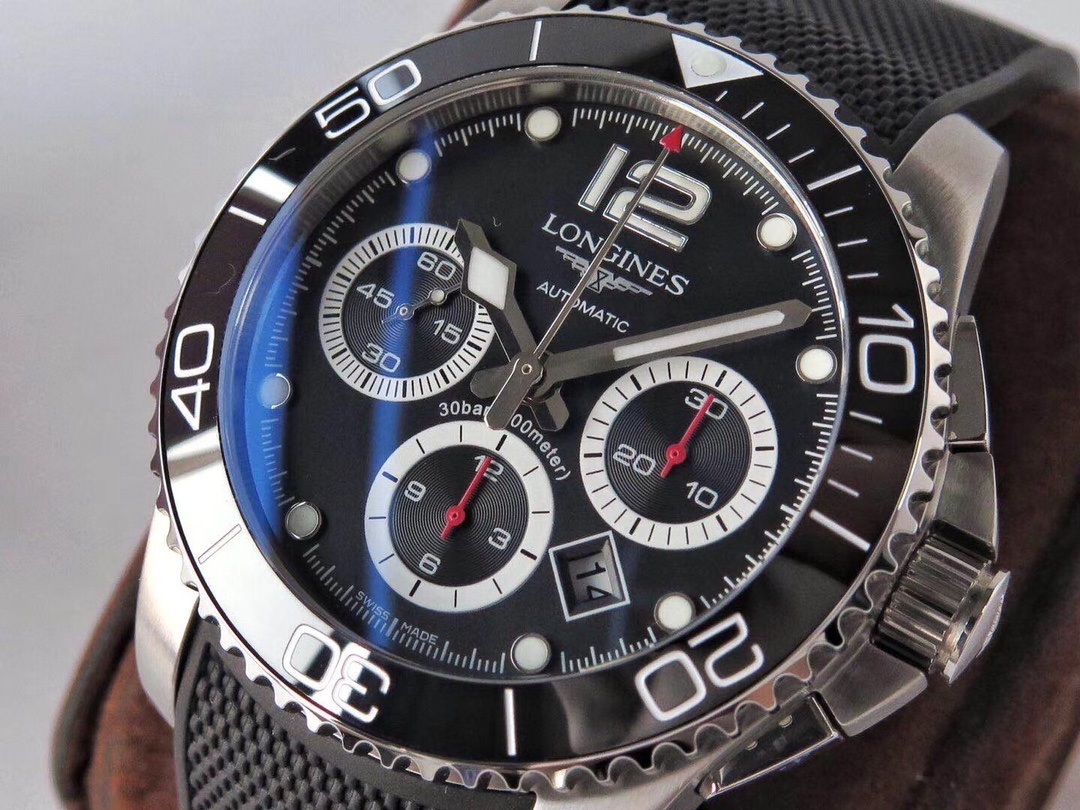 Longines HydroConquest Automatic Chronograph Stainless Steel Black Rubber Strap Black Dial Date Divers Mens Watch L3.783.4.56.9