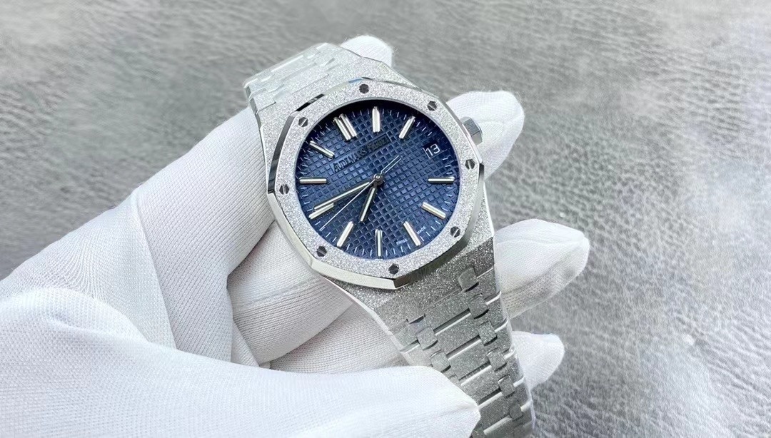 Audemars Piguet Royal oak 41 15500st.OO.1220st.01 Blue Dial-box and papers