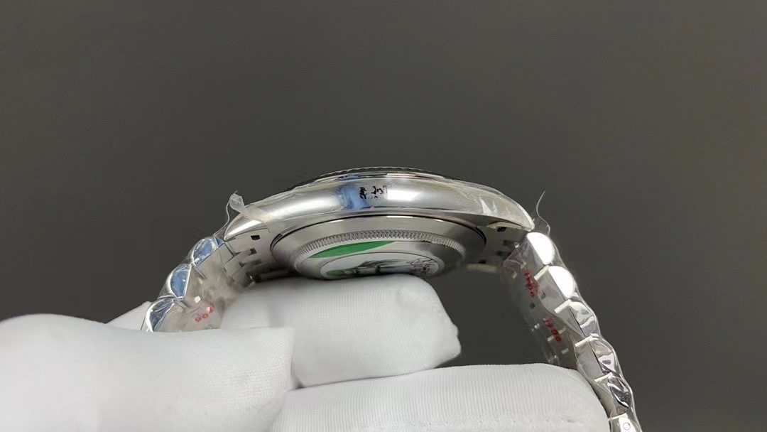 Rolex Datejust 41mm 126334 18K/SS Blue dial -