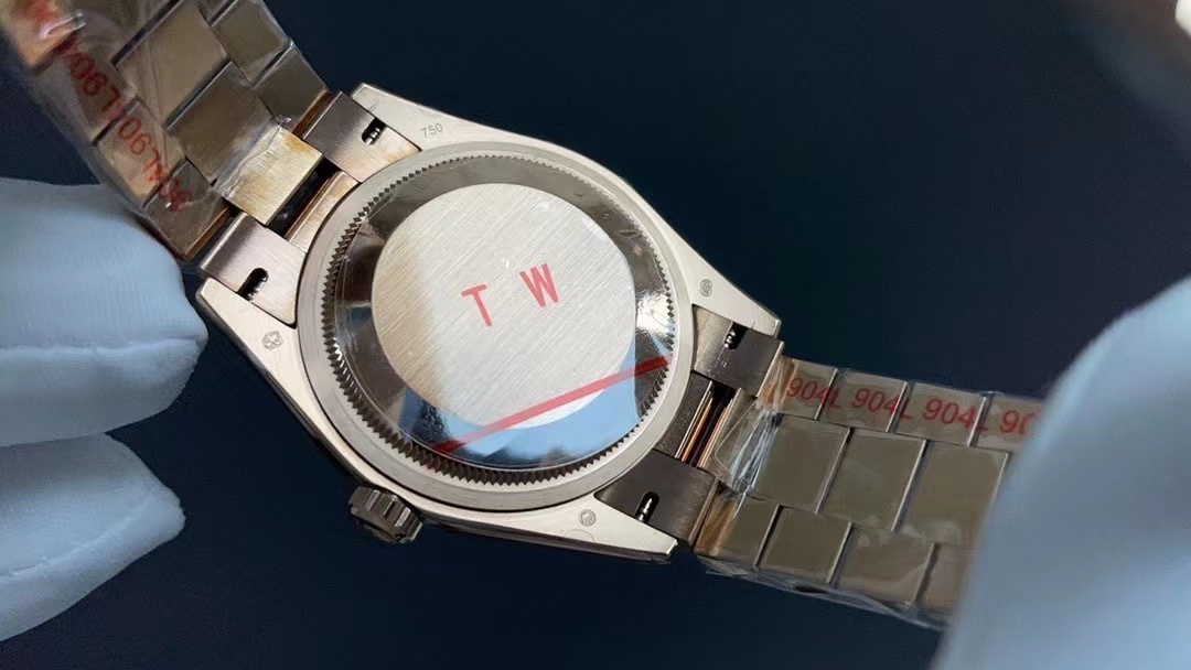 Rolex Day-Date 36 Green Aventurine Dial Diamond Bezel 18K Everose Gold President Watch 128345RBR