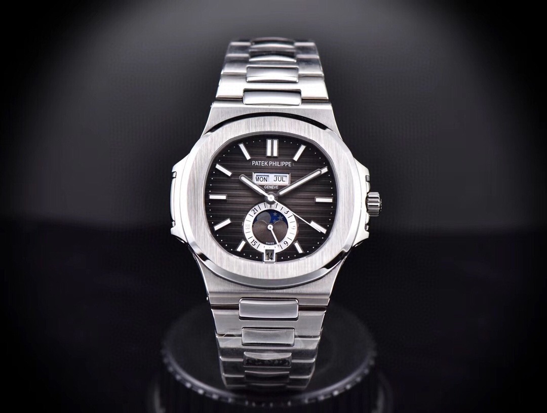 Patek Philippe Nautilus 5726A | First Class Timepieces