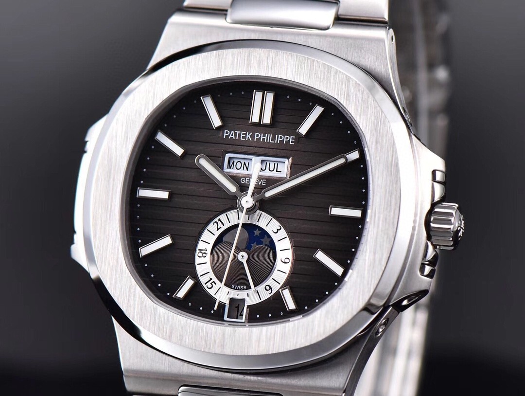 Patek Philippe Nautilus 5726A | First Class Timepieces