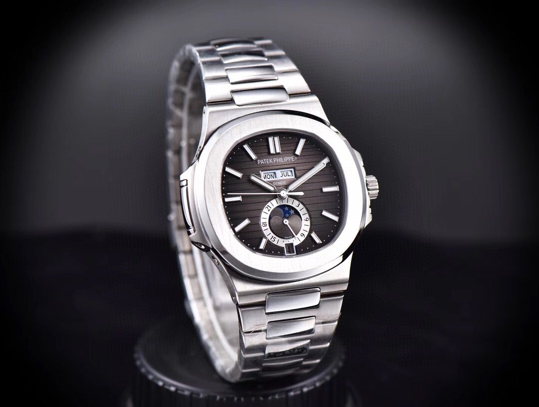 Patek Philippe Nautilus 5726A | First Class Timepieces
