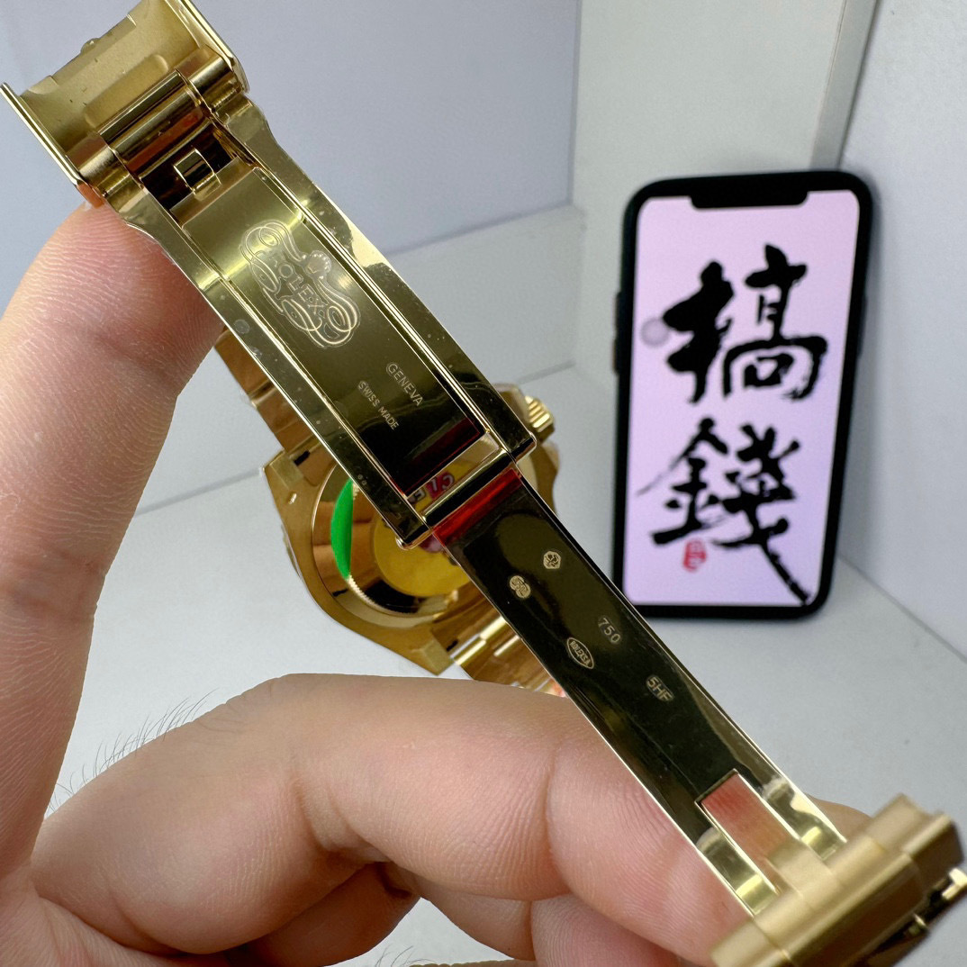 Top-grade watches 07837 Rolex Yellow Gold Submariner Date Watch - Blue Bezel