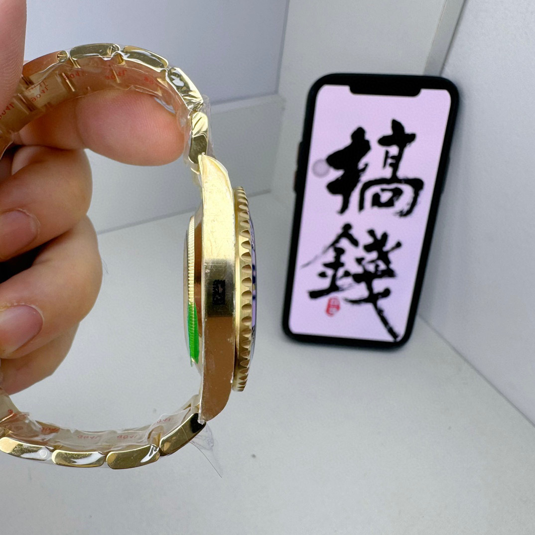 Top-grade watches 07837 Rolex Yellow Gold Submariner Date Watch - Blue Bezel