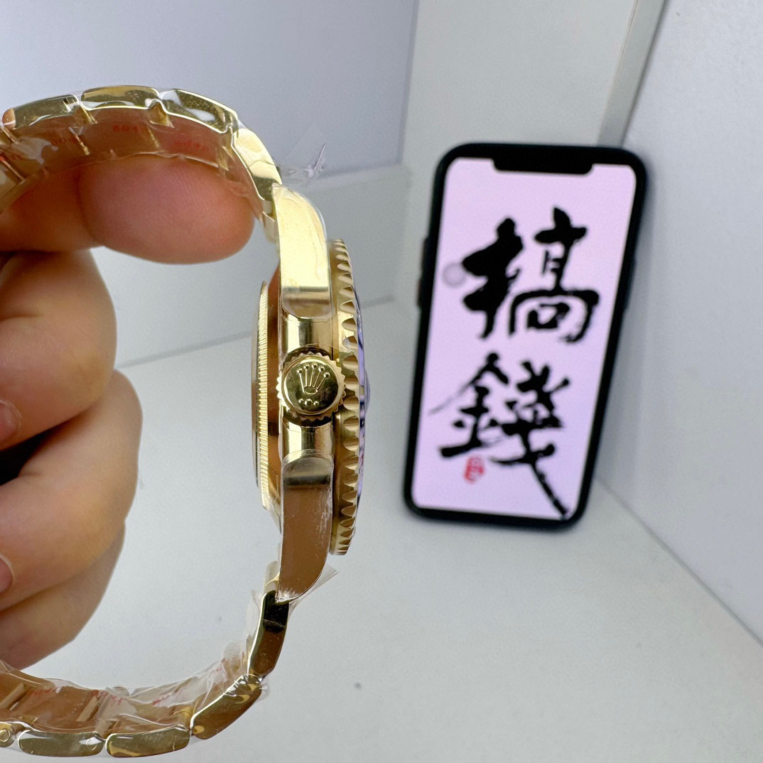 Top-grade watches 07837 Rolex Yellow Gold Submariner Date Watch - Blue Bezel