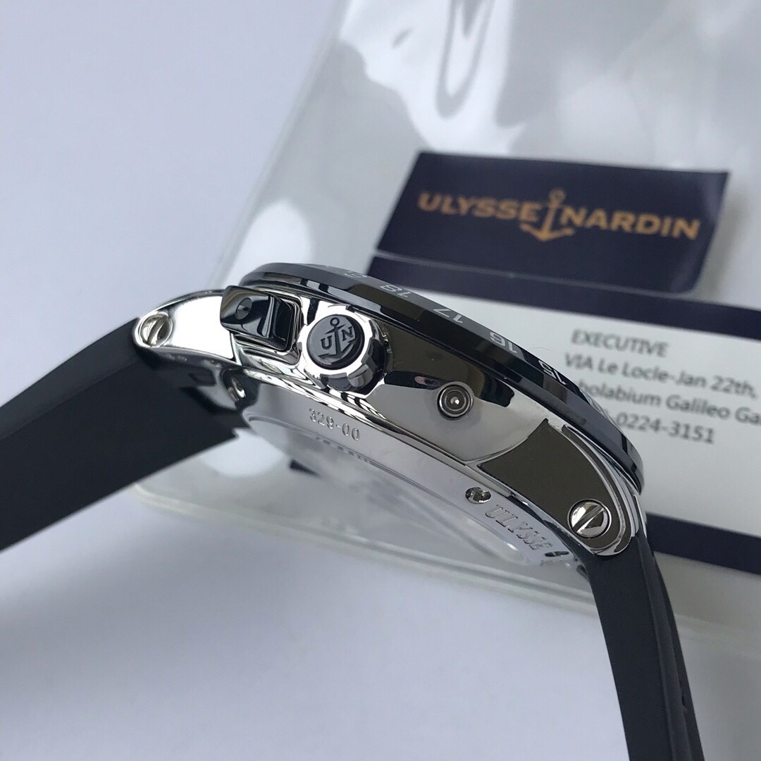 Top-grade watches 08069 Ulysse Nardin El Toro Silver Perpetual Calendar GMT Platinum Rubber