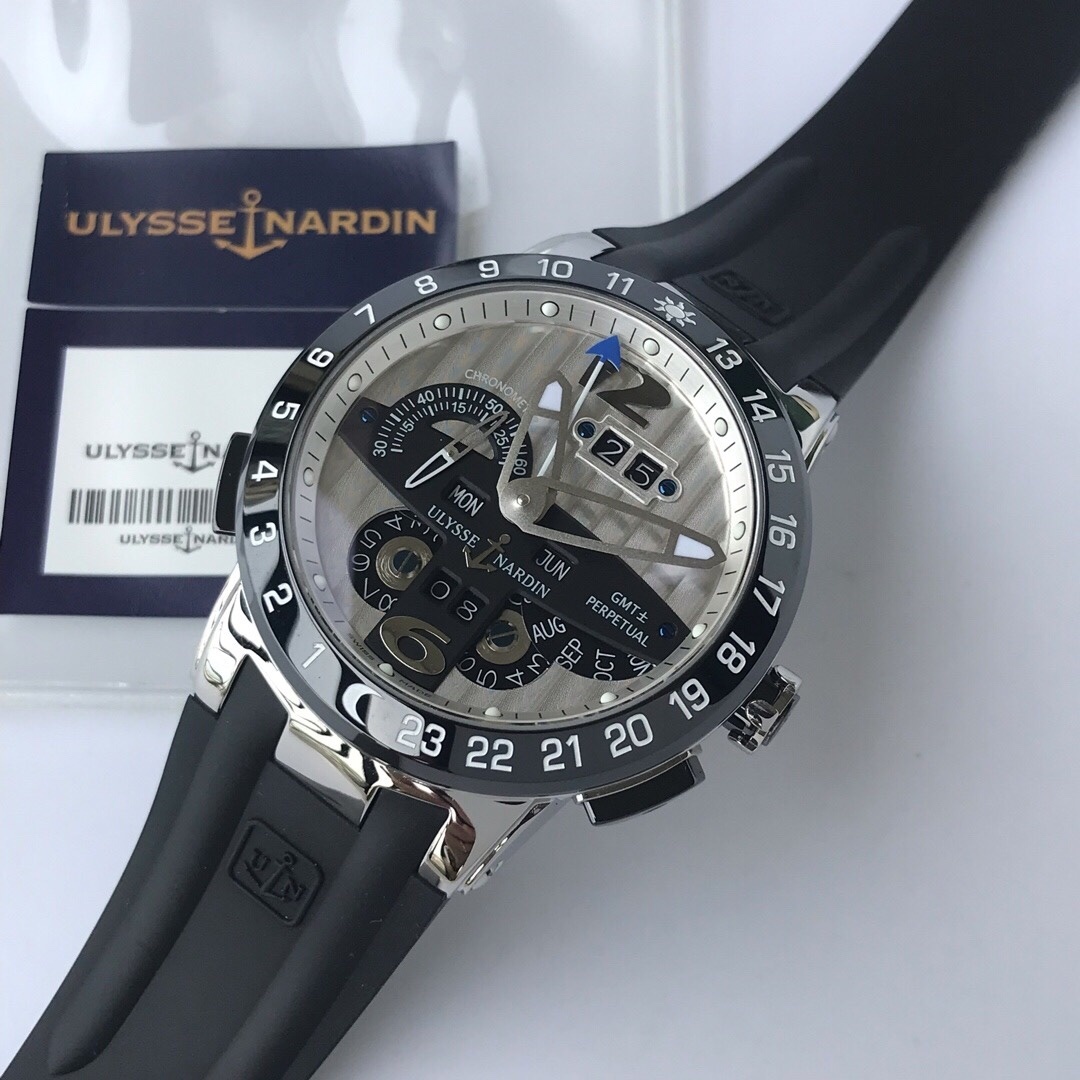 Top-grade watches 08069 Ulysse Nardin El Toro Silver Perpetual Calendar GMT Platinum Rubber