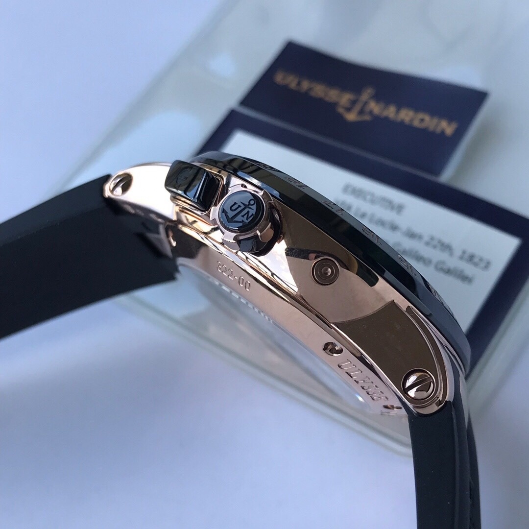 Top-grade watches 08119 Ulysse Nardin El Toro / Black Toro Executive El Toro GMT Perpetual Limited Edition 18K Rose Gold 43