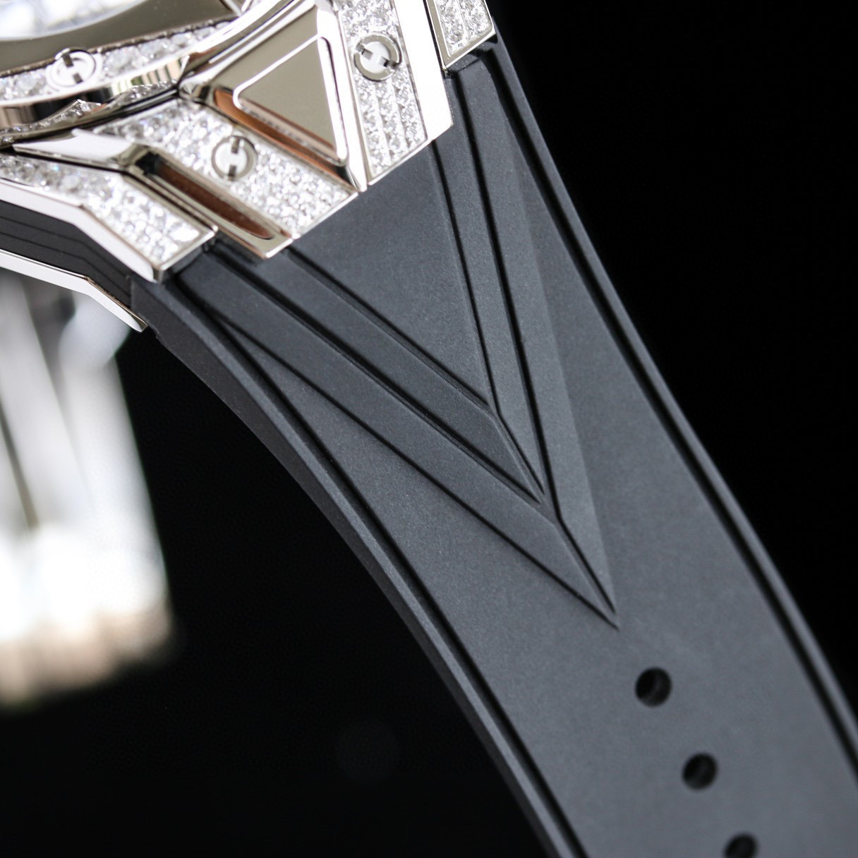 Hublot Big Bang Partnerships Sang Bleu II Titanium White Pave 45mm 418.NX.2001.RX.1604.MXM20 - BRAND NEW