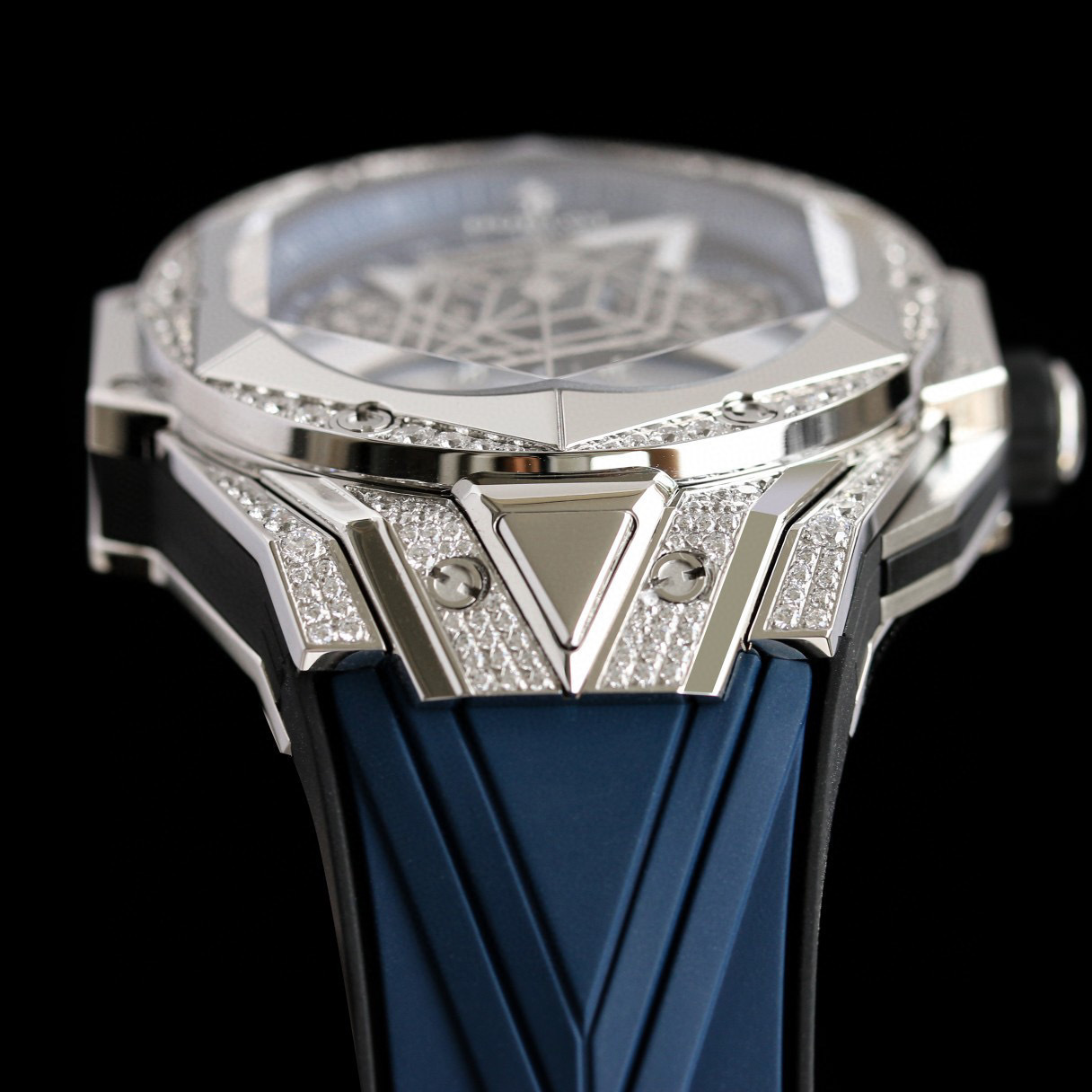 Hublot Big Bang Sang Bleu II Titanium Blue Pave 45mm Watch – Ref: 418.NX.5107.RX.1604.MXM20 – Blue Dial & Diamond Bezel in Titanium Diamond Case, Blue Rubber Strap